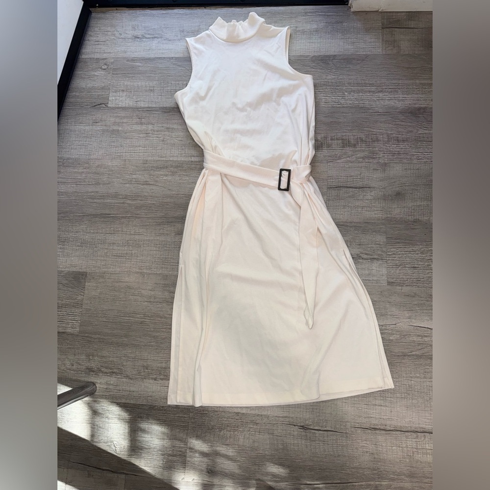 Women’s sleeveles belted dress prologue white small